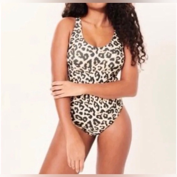 NWOT Abercrombie & Fitch Leopard One Piece Low Back Swimsuit - Picture 2 of 8